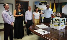 Mary Duque de Toro es la feliz ganadora de un Crucero por el Caribe por pagar a tiempo su impuesto vehicular
