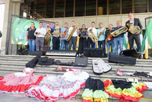 Gobernador Sigifredo Salazar entregó más de 1000 instrumentos para música, danza y teatro a 12 municipios