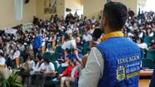 Sesión Asamblea en Apía sobre megacolegios 